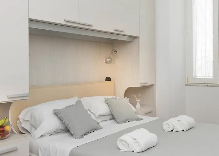 Andenis Luxury House